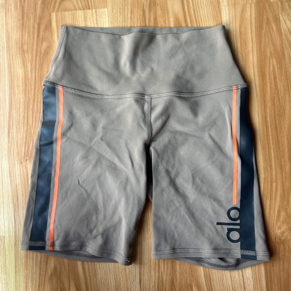 ALO Yoga Women's Unique High-Waist Shorts